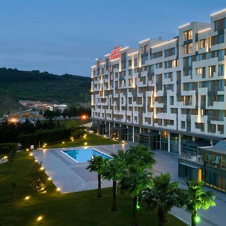 Miracle Istanbul Asia Airport Hotel & Spa Екстер'єр фото Hilton Garden Inn Skopje