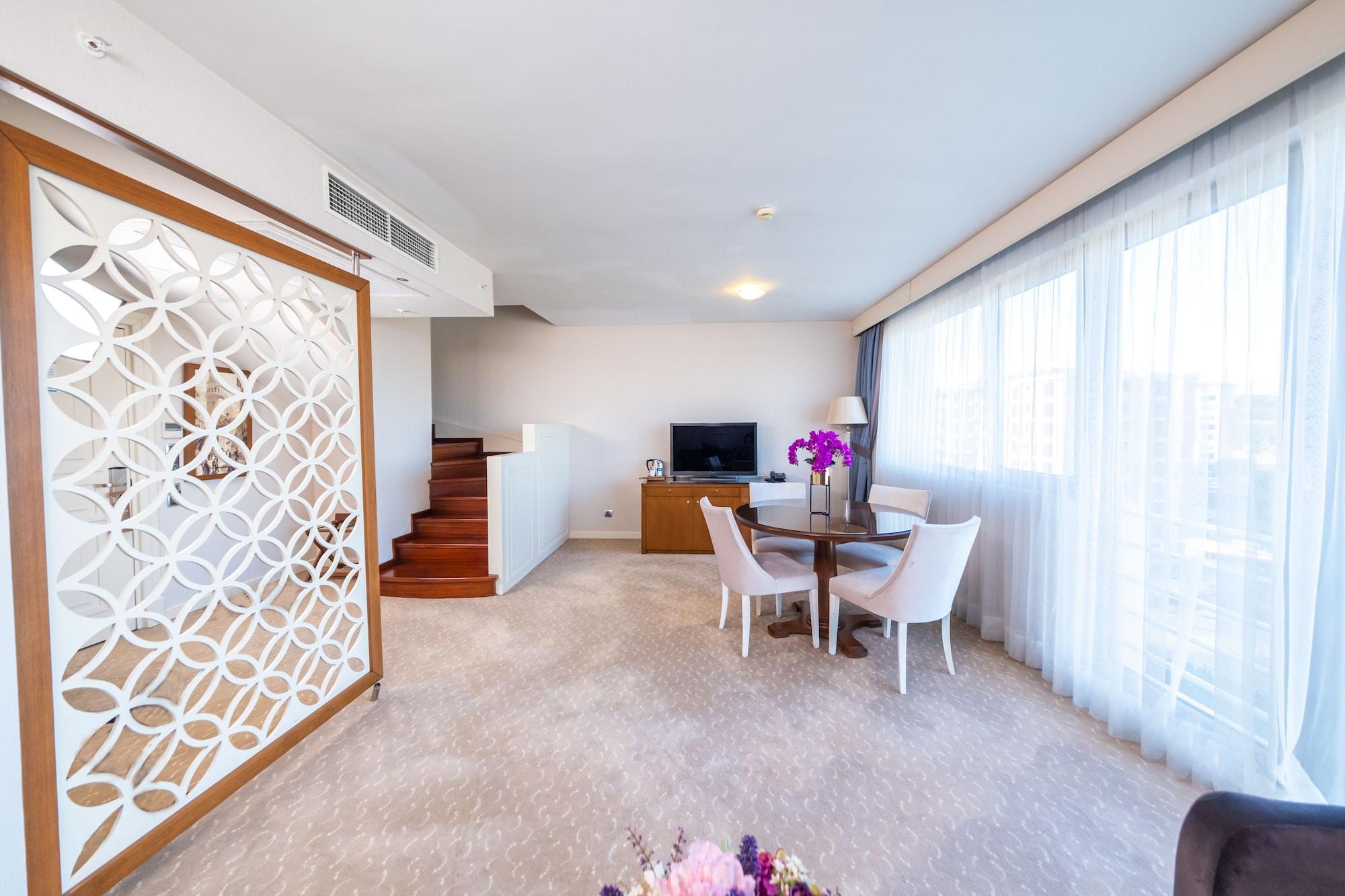 Miracle Istanbul Asia Airport Hotel & Spa Екстер'єр фото A suite at the hotel