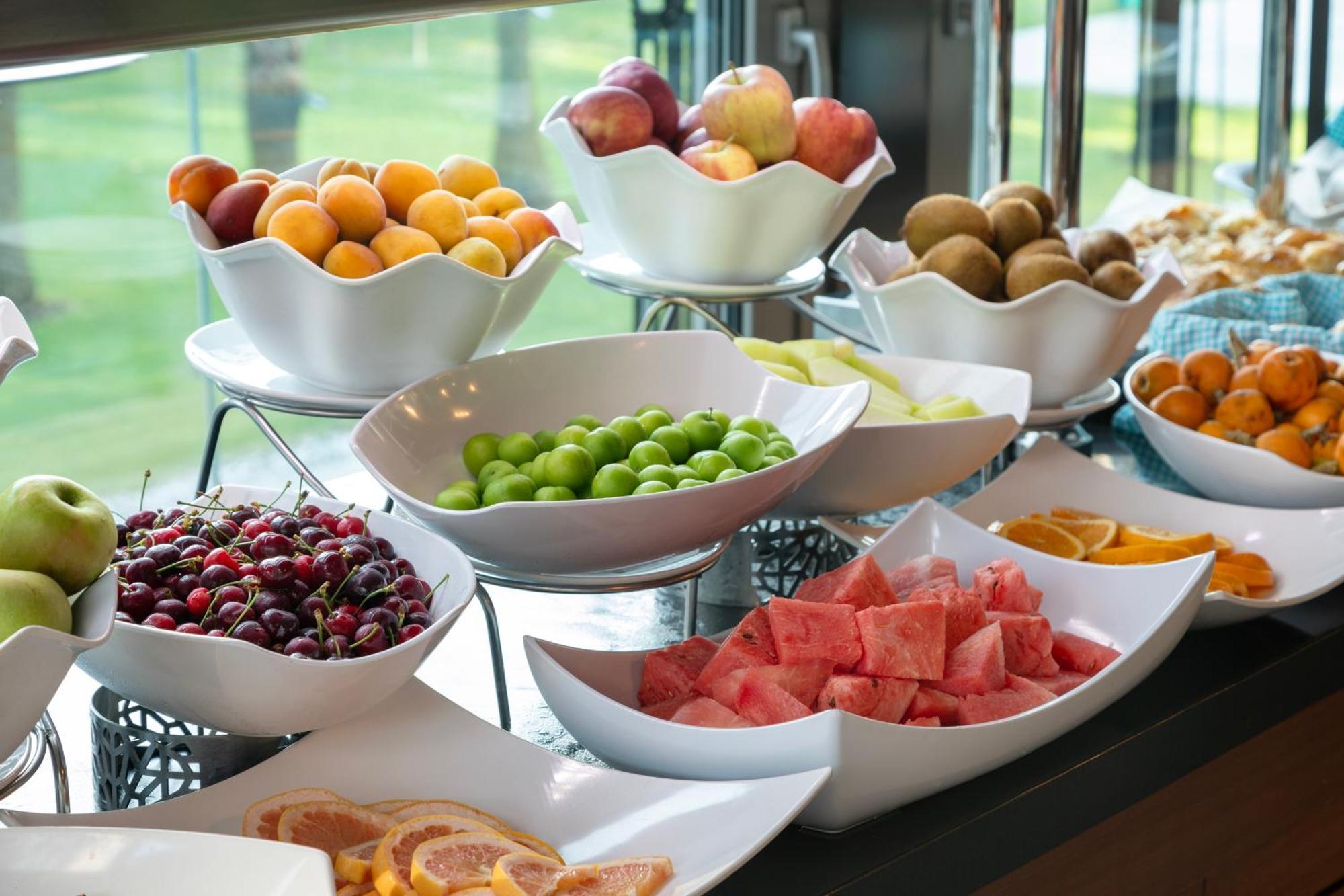 Miracle Istanbul Asia Airport Hotel & Spa Екстер'єр фото Fruit salad