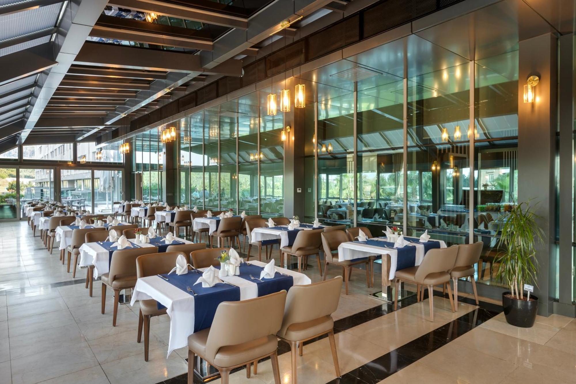 Miracle Istanbul Asia Airport Hotel & Spa Екстер'єр фото Restaurant
