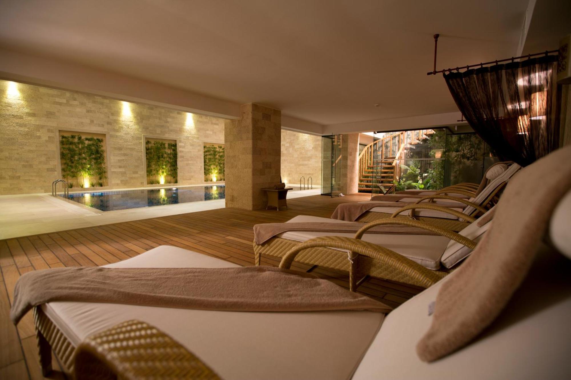 Miracle Istanbul Asia Airport Hotel & Spa Екстер'єр фото Spa at the Four Seasons Hotel, Istanbul