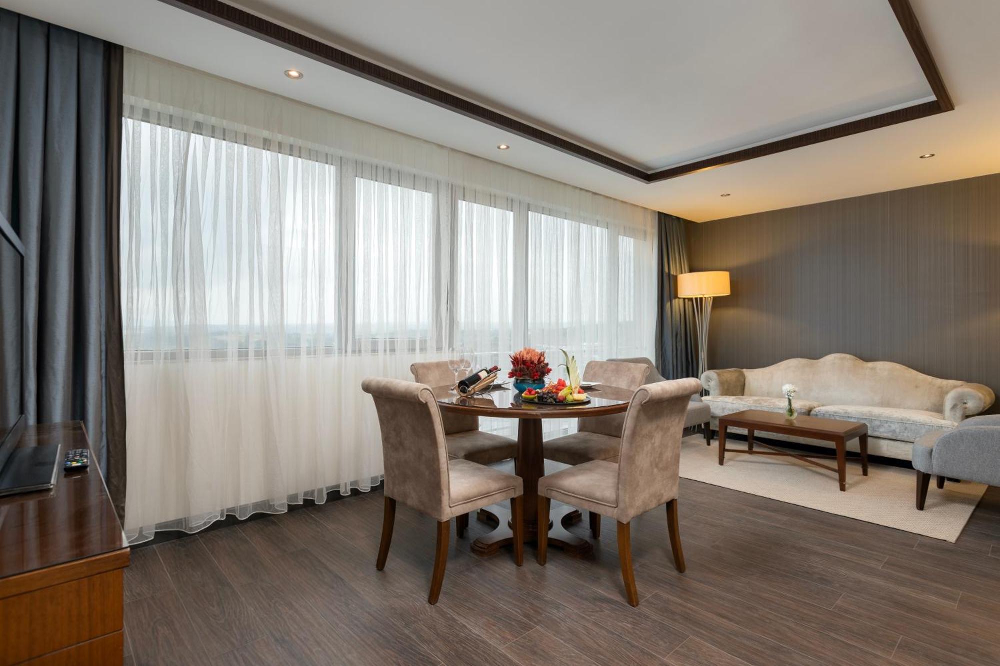 Miracle Istanbul Asia Airport Hotel & Spa Екстер'єр фото A suite at the hotel