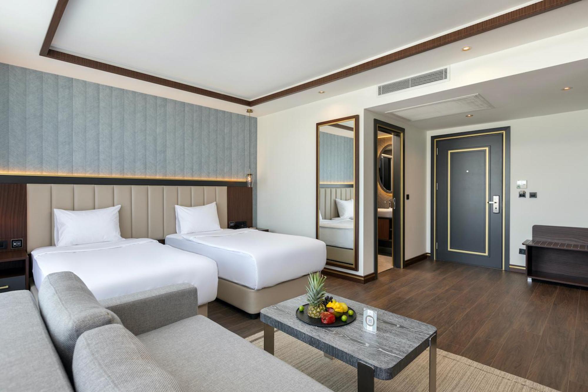Miracle Istanbul Asia Airport Hotel & Spa Екстер'єр фото Deluxe Room